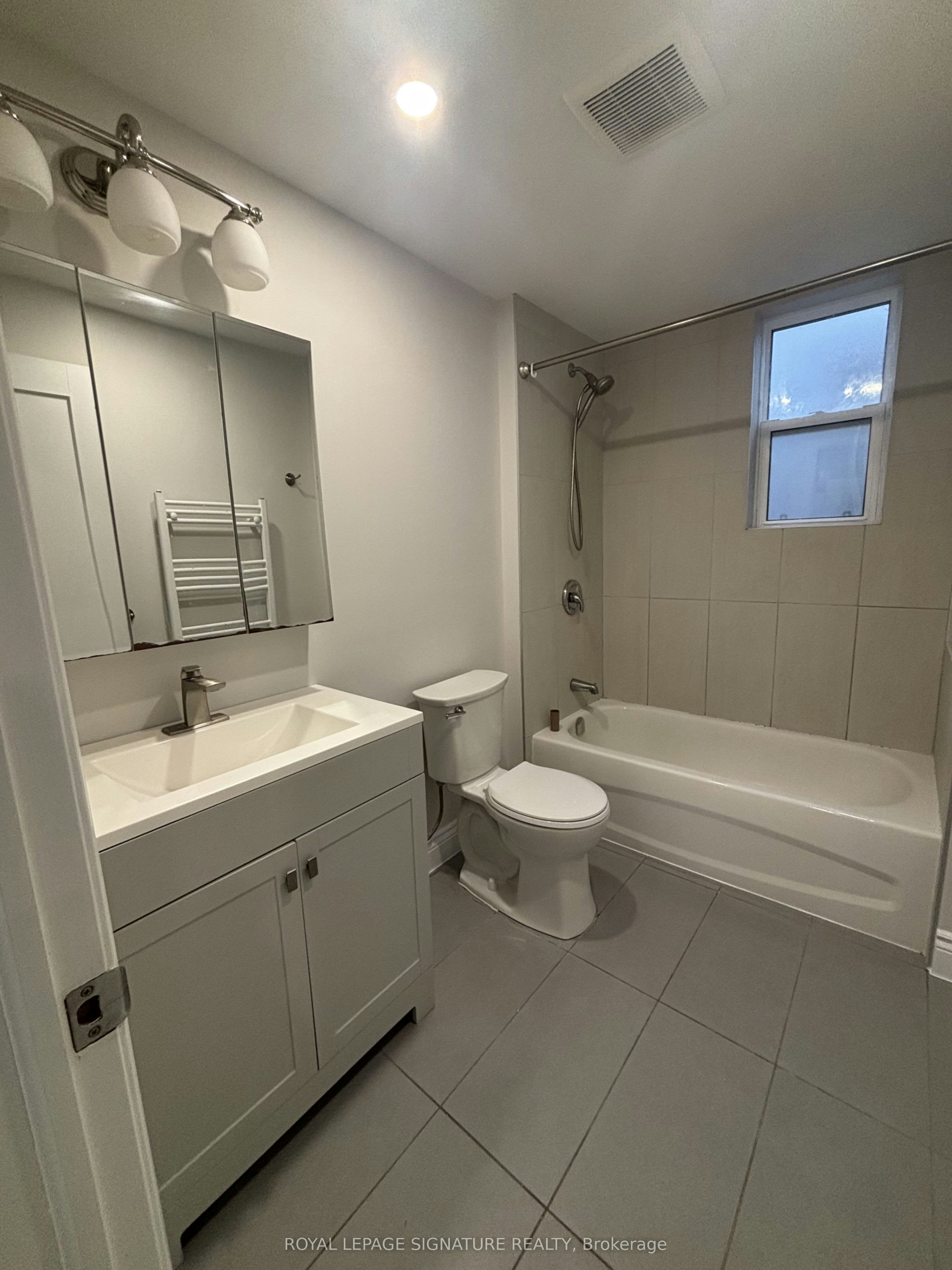 2-3289 Lakeshore Boulevard W, Toronto, ON, M8W 1M8 - 7