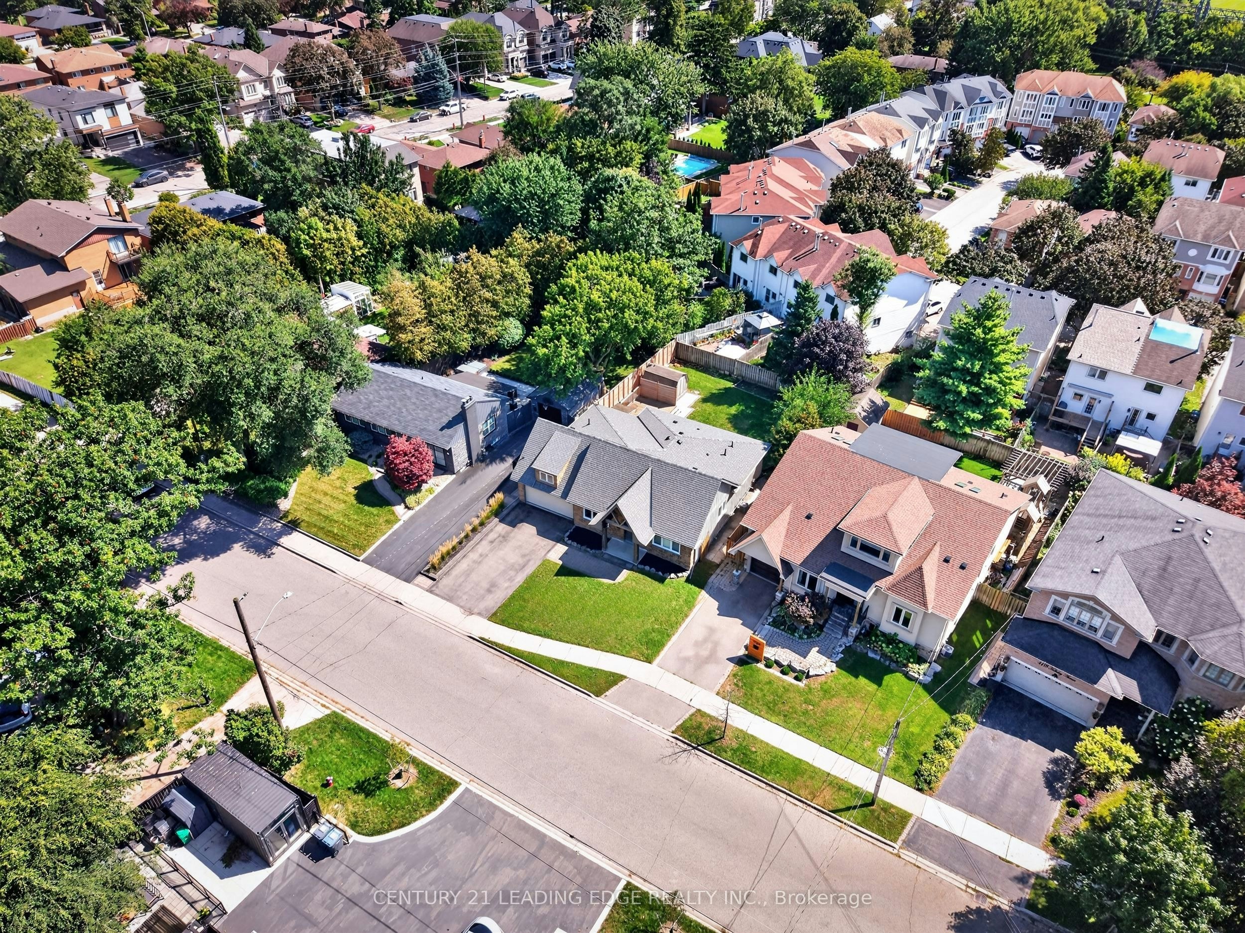 1130 Halliday Avenue, Mississauga, ON, L5E 1P9