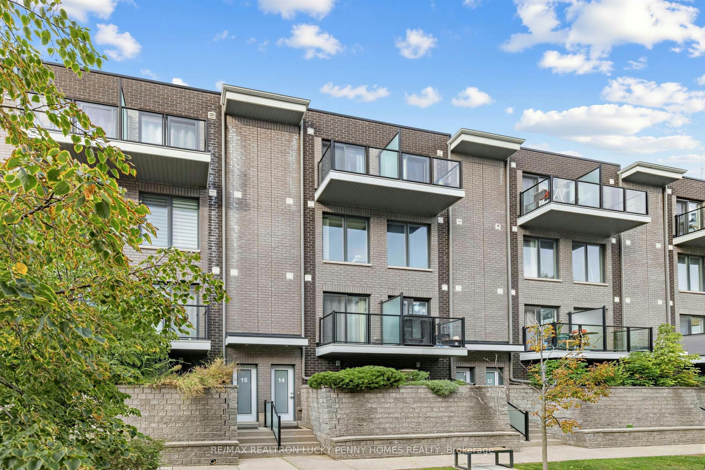 14-2063 Weston Road, Toronto, ON, M9N 1X7