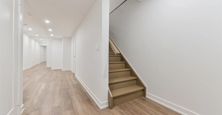 1-21 Lappin Avenue, Toronto, ON, M6H 1Y3 - 16