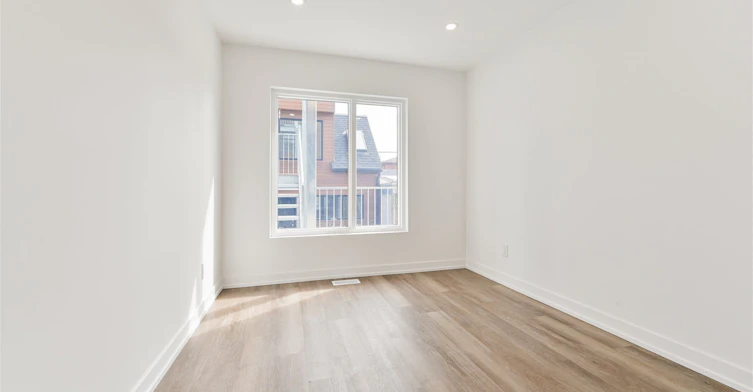 1-21 Lappin Avenue, Toronto, ON, M6H 1Y3 - 13