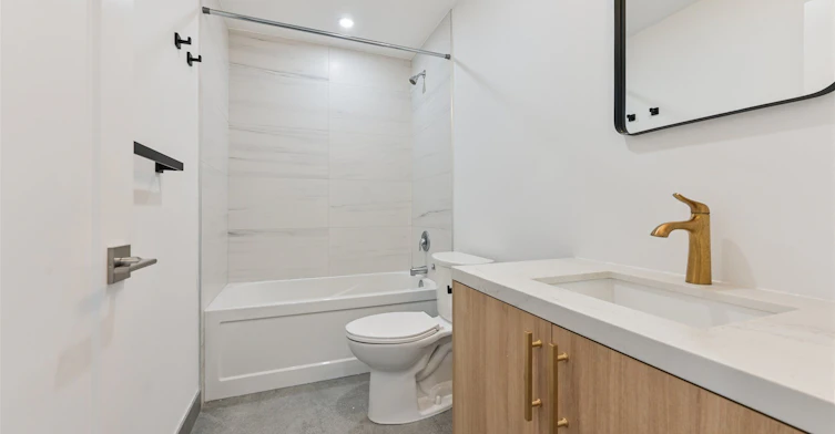 1-21 Lappin Avenue, Toronto, ON, M6H 1Y3 - 15