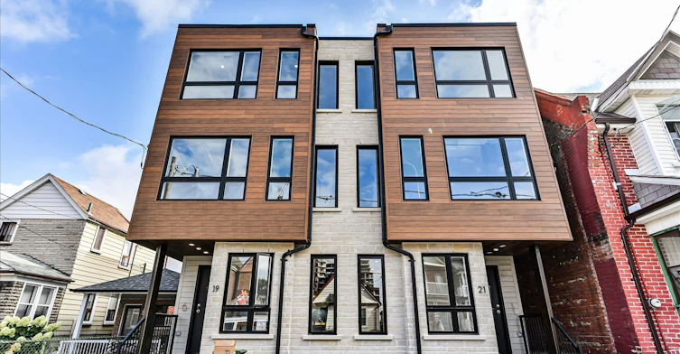 1-21 Lappin Avenue, Toronto, ON, M6H 1Y3