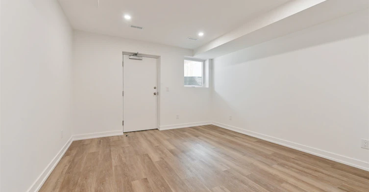 1-21 Lappin Avenue, Toronto, ON, M6H 1Y3 - 20