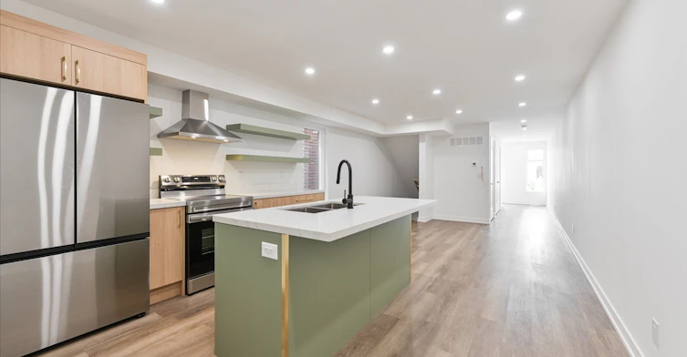 1-21 Lappin Avenue, Toronto, ON, M6H 1Y3 - 12