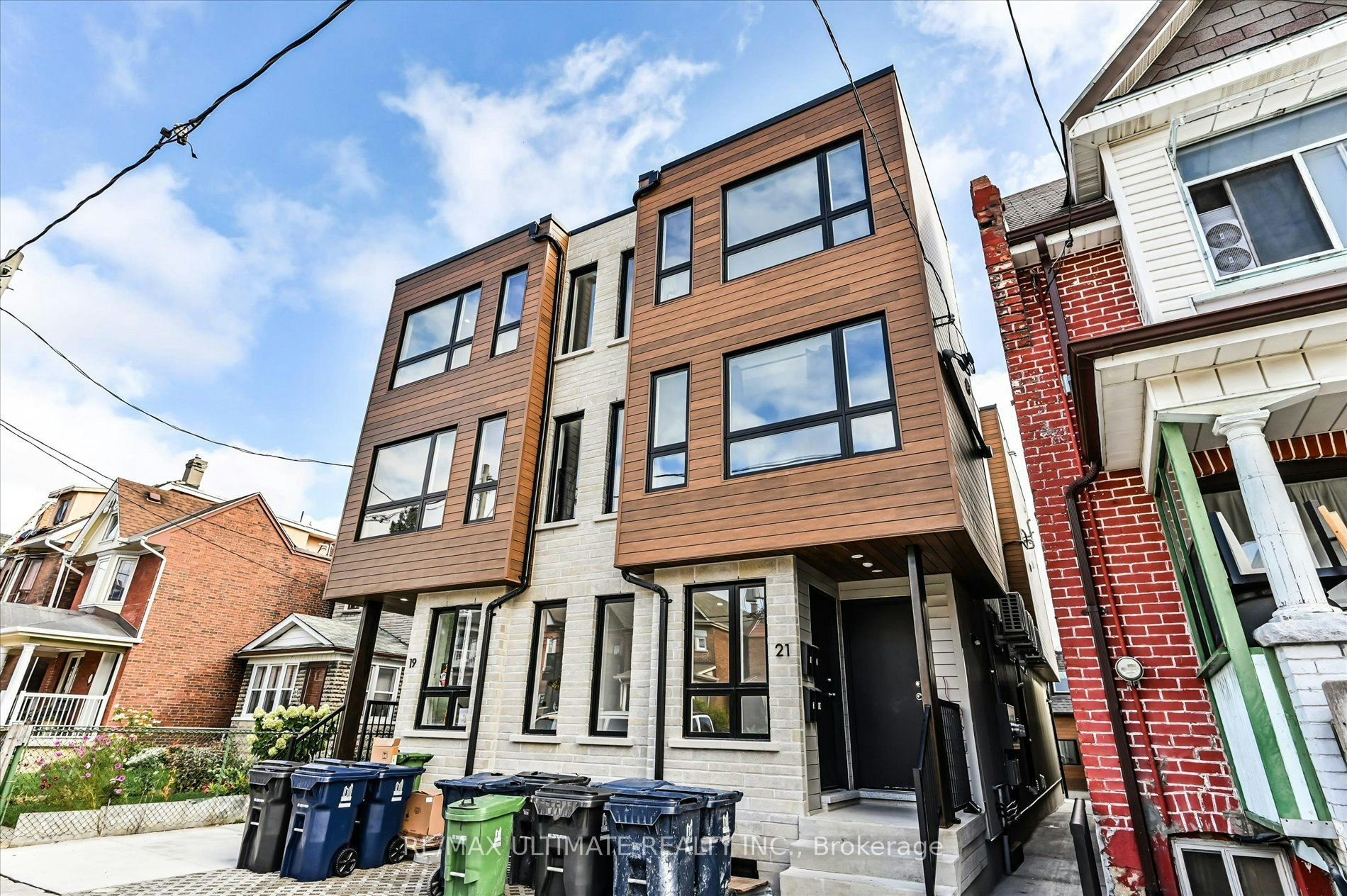 1-21 Lappin Avenue, Toronto, ON, M6H 1Y3 - 2