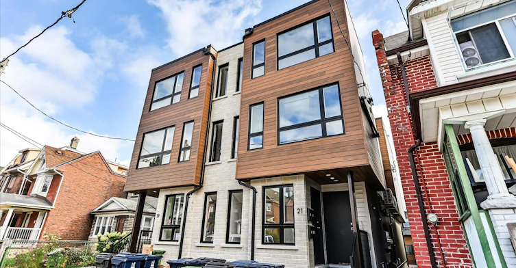 1-21 Lappin Avenue, Toronto, ON, M6H 1Y3 - 2