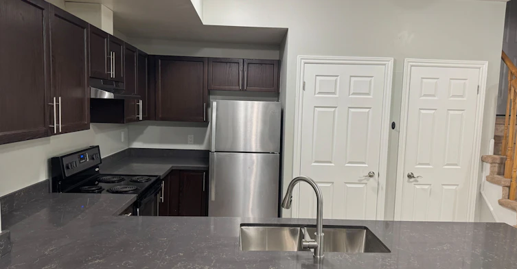 28-04-2420 Baronwood Drive, Oakville, ON, L6M 0J7 - 4