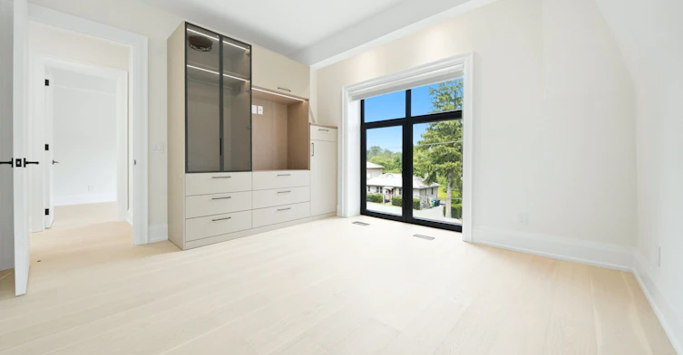 28 Pine Avenue S, Mississauga, ON, L5H 2P6 - 27