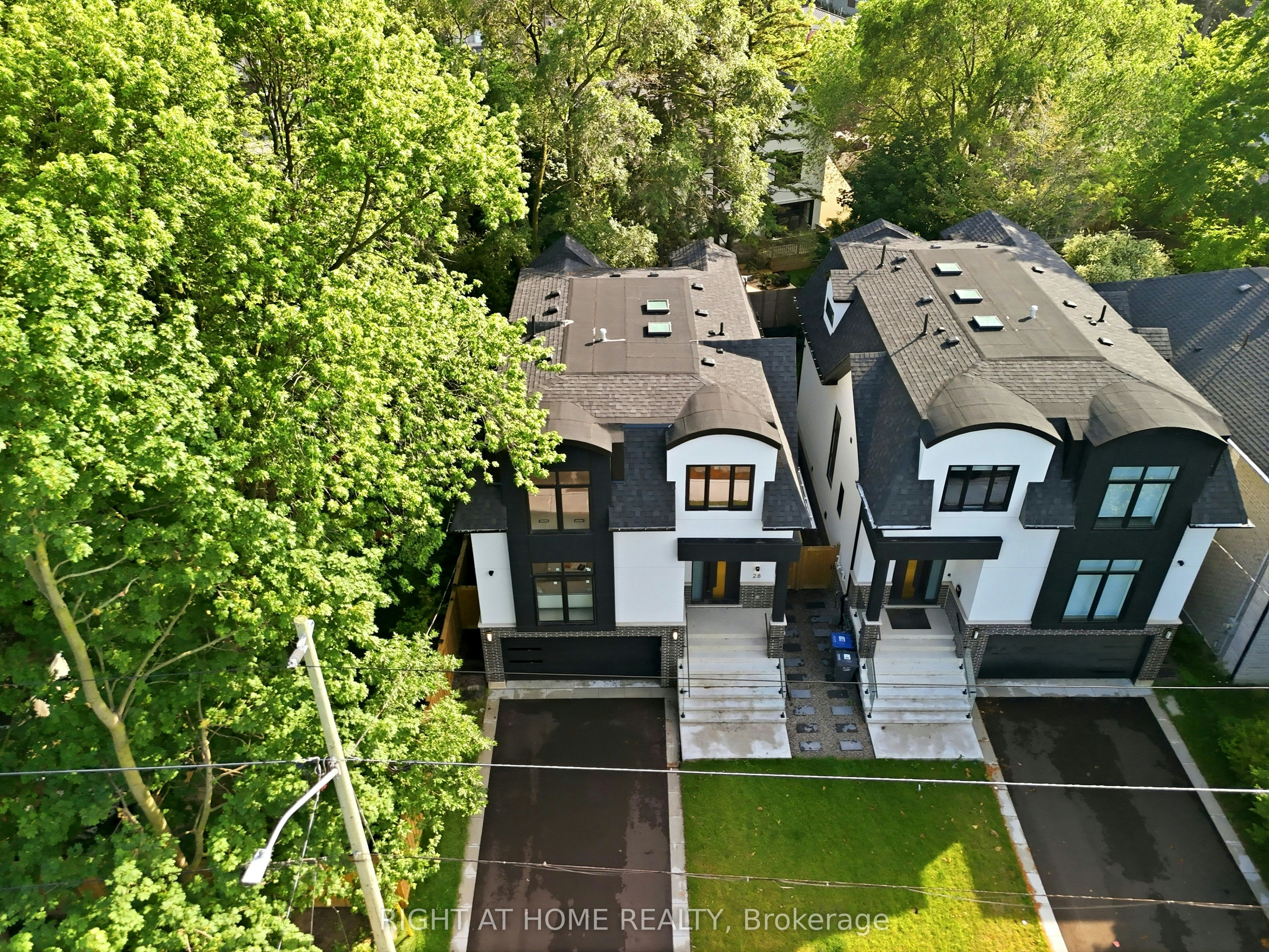 28 Pine Avenue S, Mississauga, ON, L5H 2P6 - 4