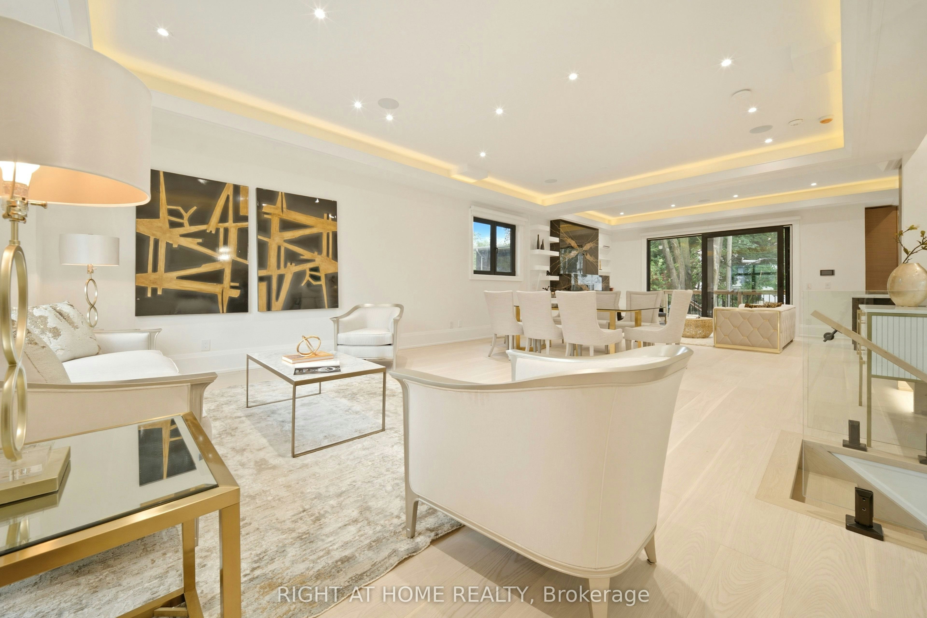 28 Pine Avenue S, Mississauga, ON, L5H 2P6 - 6
