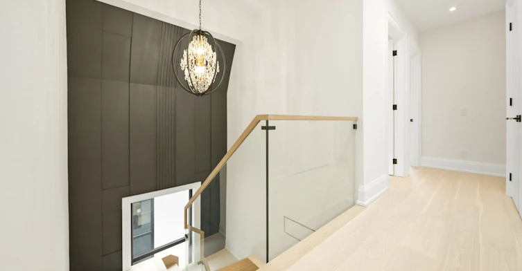 28 Pine Avenue S, Mississauga, ON, L5H 2P6 - 23