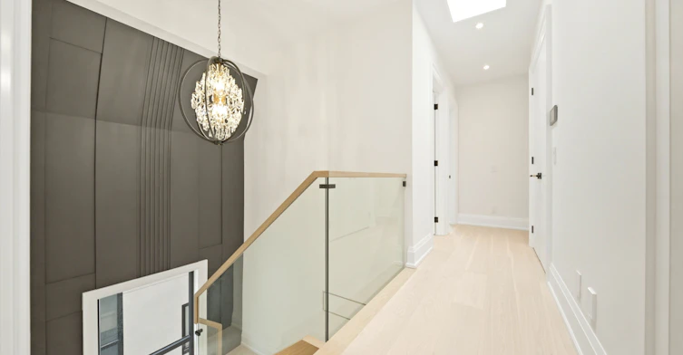 28 Pine Avenue S, Mississauga, ON, L5H 2P6 - 31