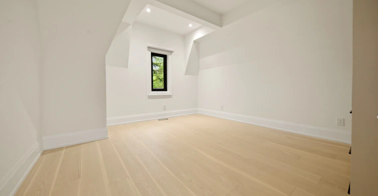 28 Pine Avenue S, Mississauga, ON, L5H 2P6 - 21