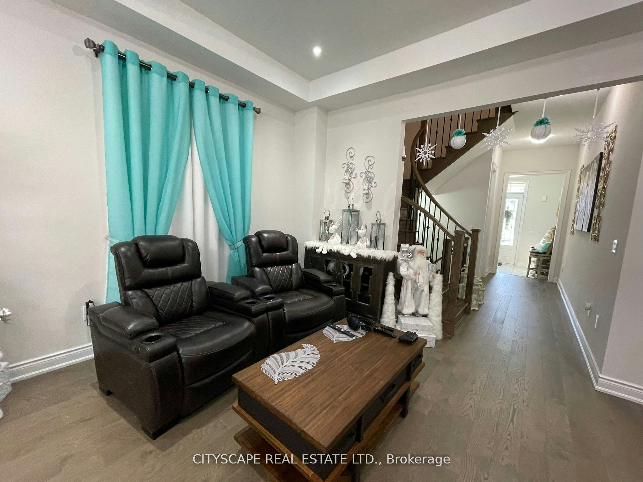 3041 Post Road, Oakville, ON, L6H 7C4 - 9