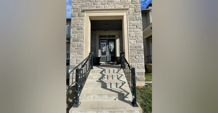 3041 Post Road, Oakville, ON, L6H 7C4 - 3