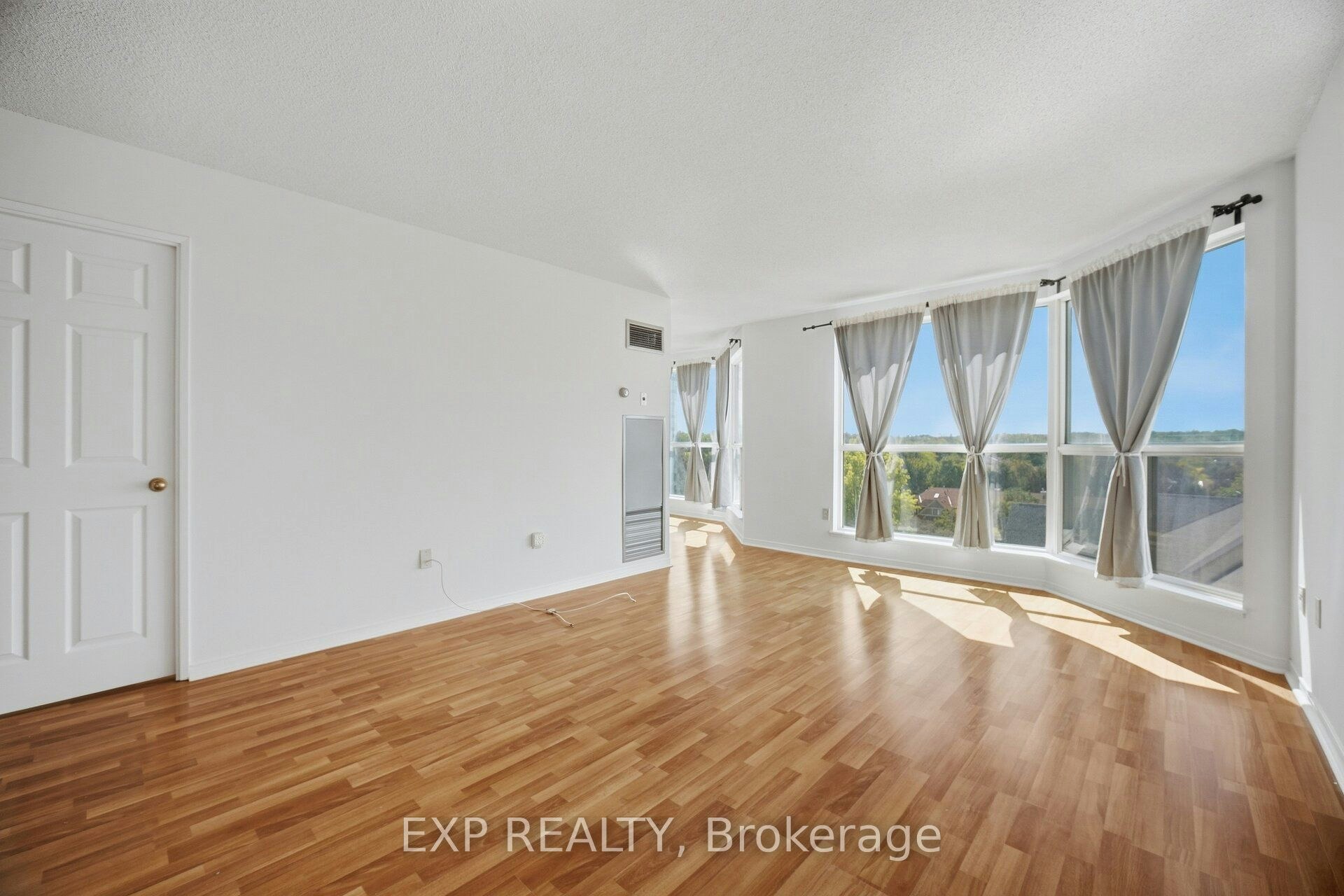 808-2155 Burnhamthorpe Road W, Mississauga, ON, L5L 5P4