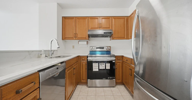 808-2155 Burnhamthorpe Road W, Mississauga, ON, L5L 5P4 - 5