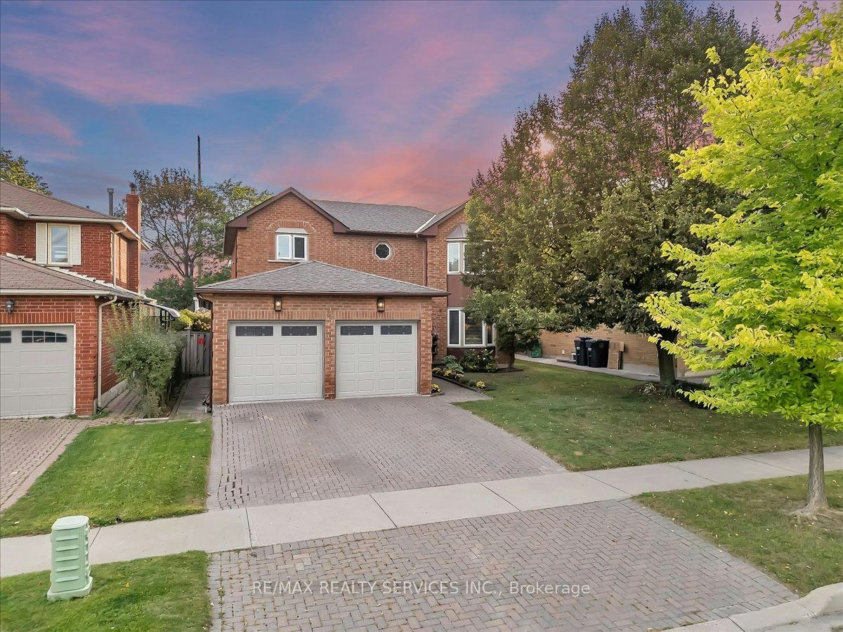 18 Corkett Drive, Brampton, ON, L6X 3H3