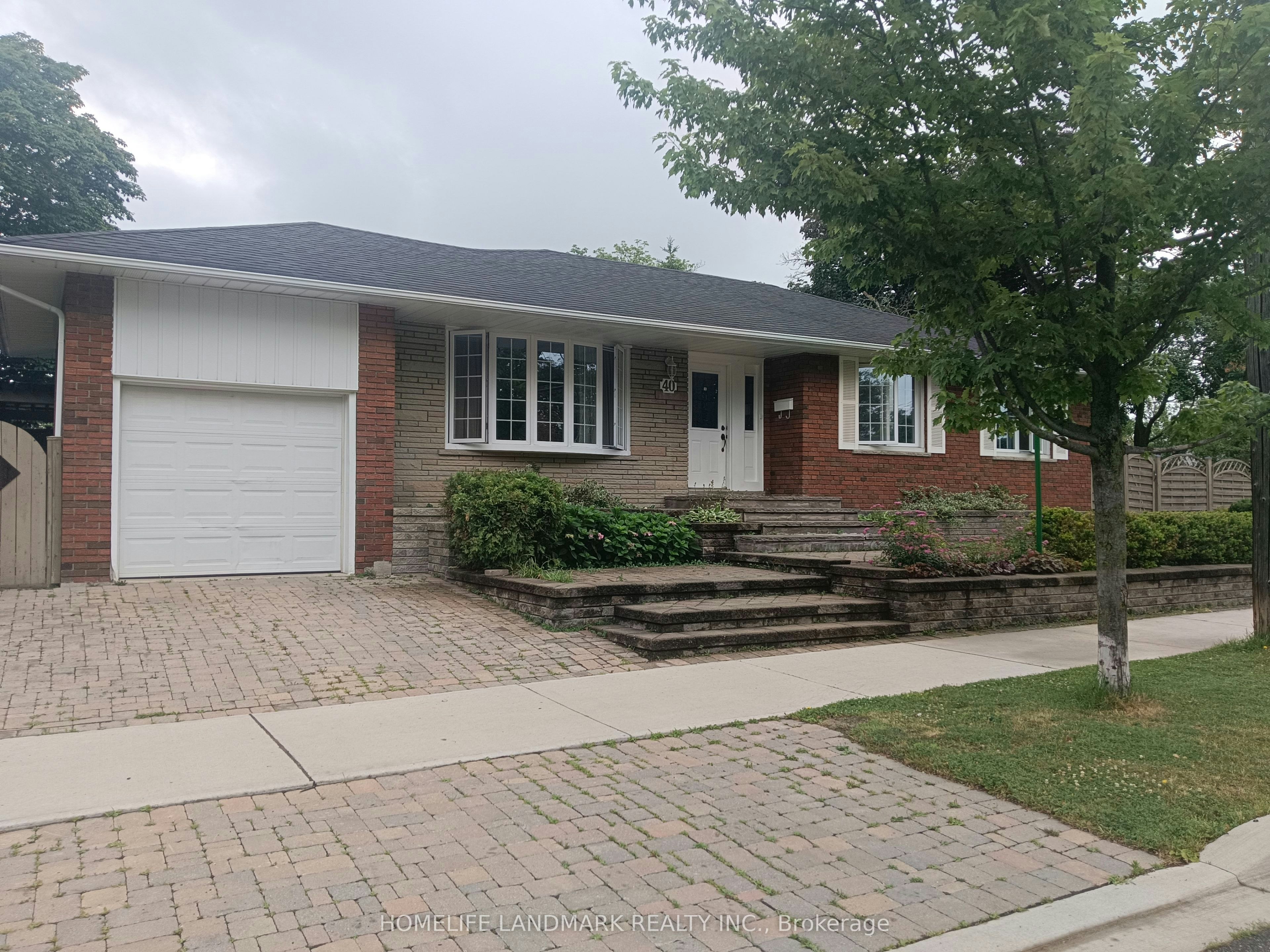 40 Carsbrooke Road, Toronto, ON, M9C 3C1