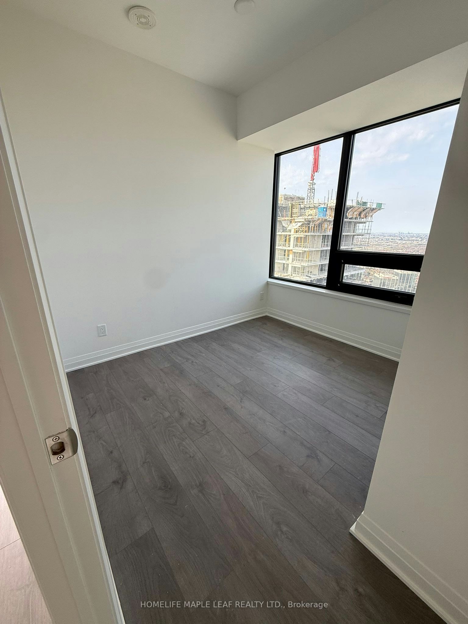 5210-4015 The Exchange N/A, Mississauga, ON, L5B 0N9 - 8