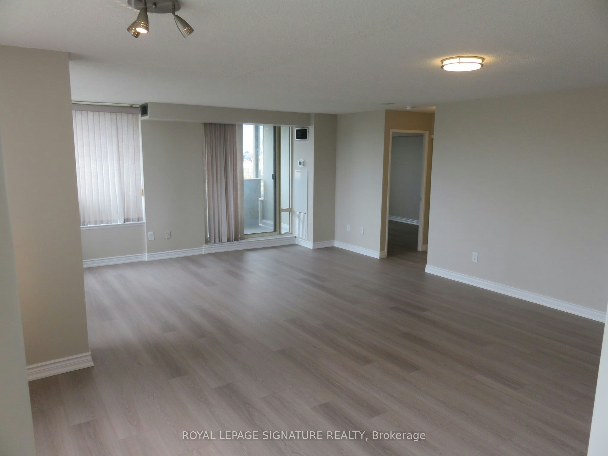 408-700 Constellation Drive, Mississauga, ON, L5R 3G8 - 3