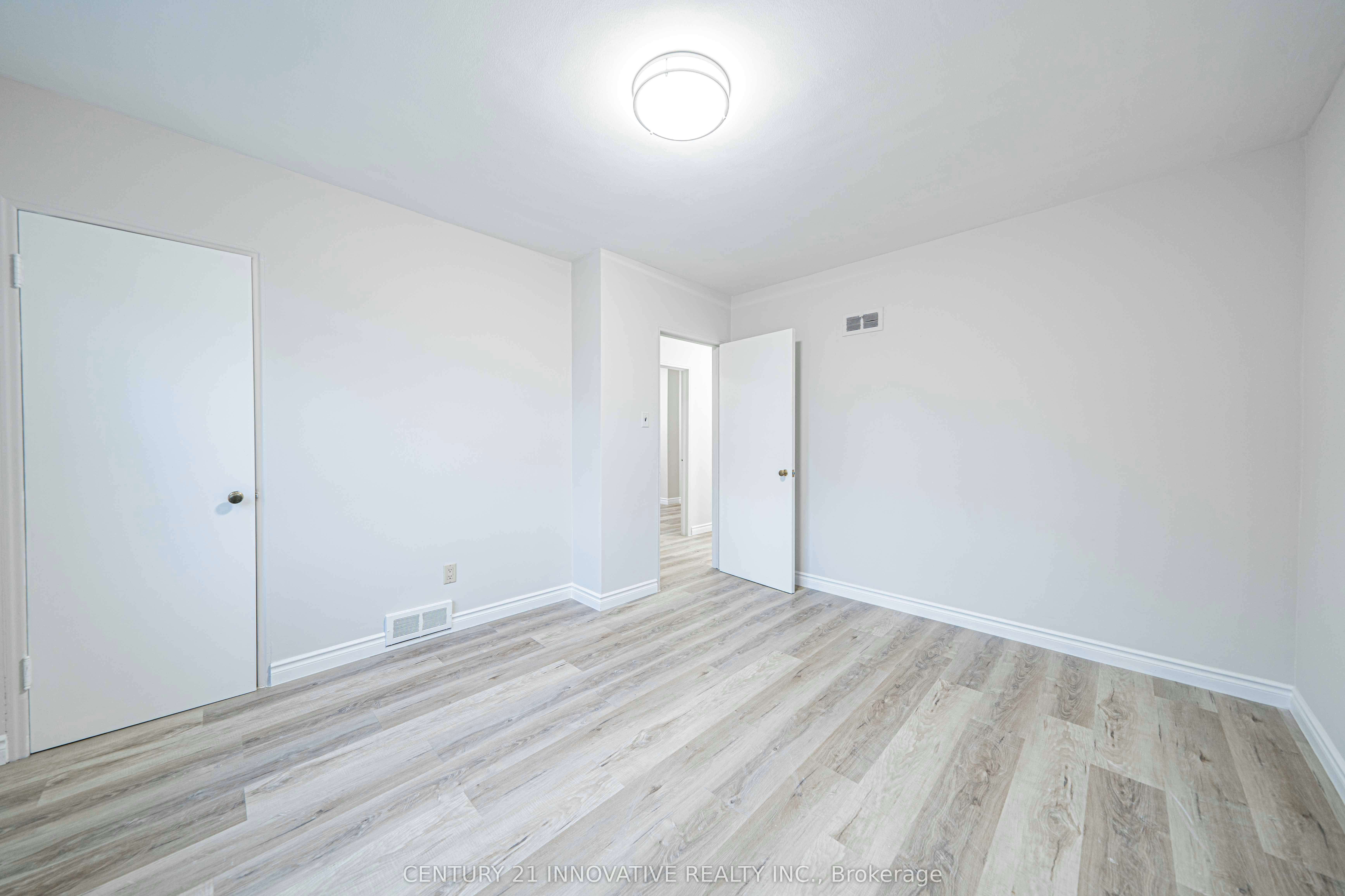 Upper-22 Carysfort Road, Toronto, ON, M8Z 4X2 - 30