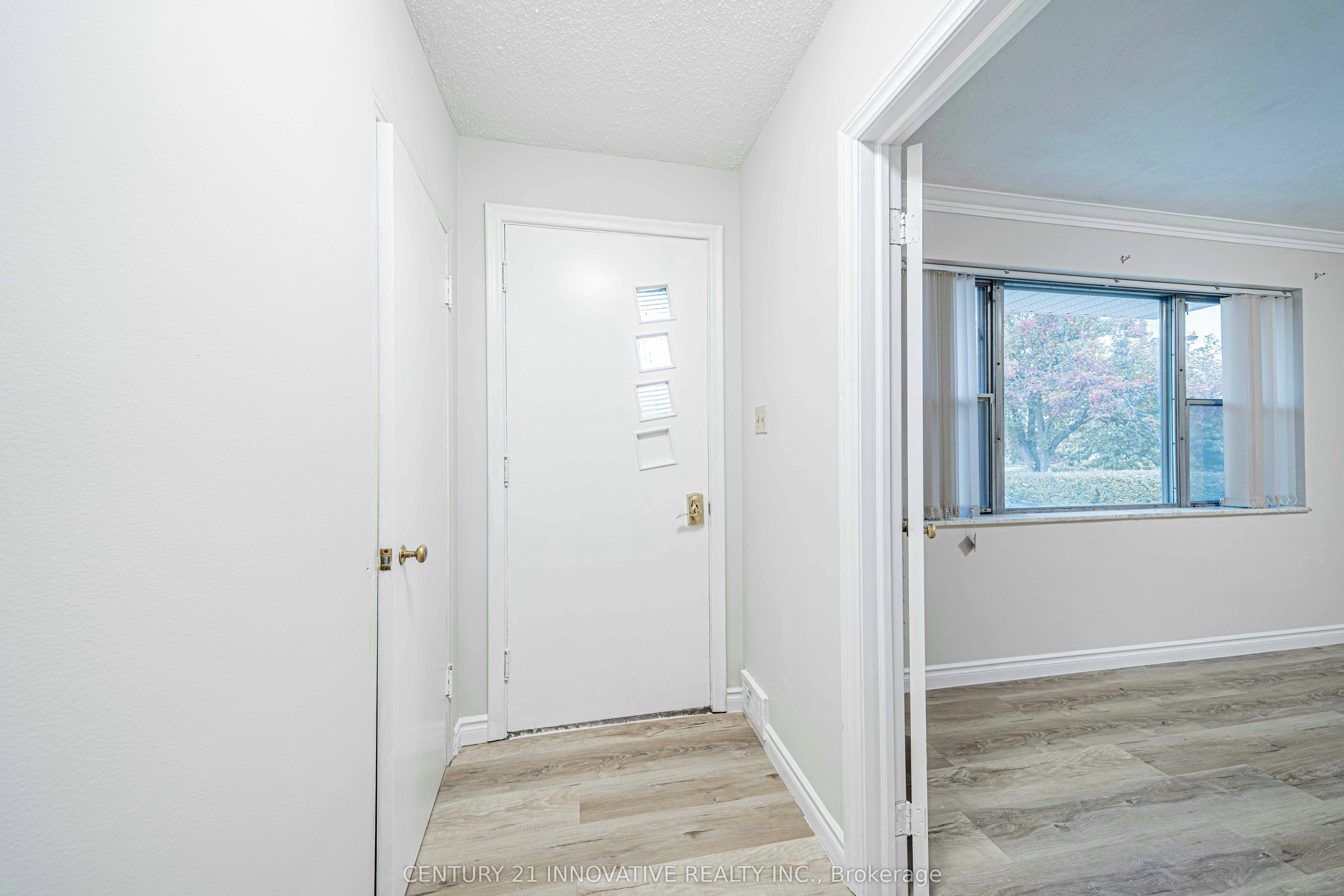 Upper-22 Carysfort Road, Toronto, ON, M8Z 4X2 - 5