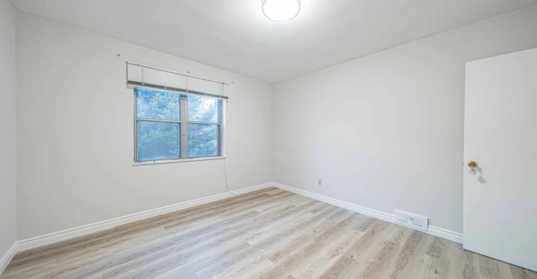 Upper-22 Carysfort Road, Toronto, ON, M8Z 4X2 - 18