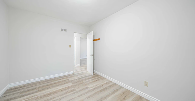 Upper-22 Carysfort Road, Toronto, ON, M8Z 4X2 - 24