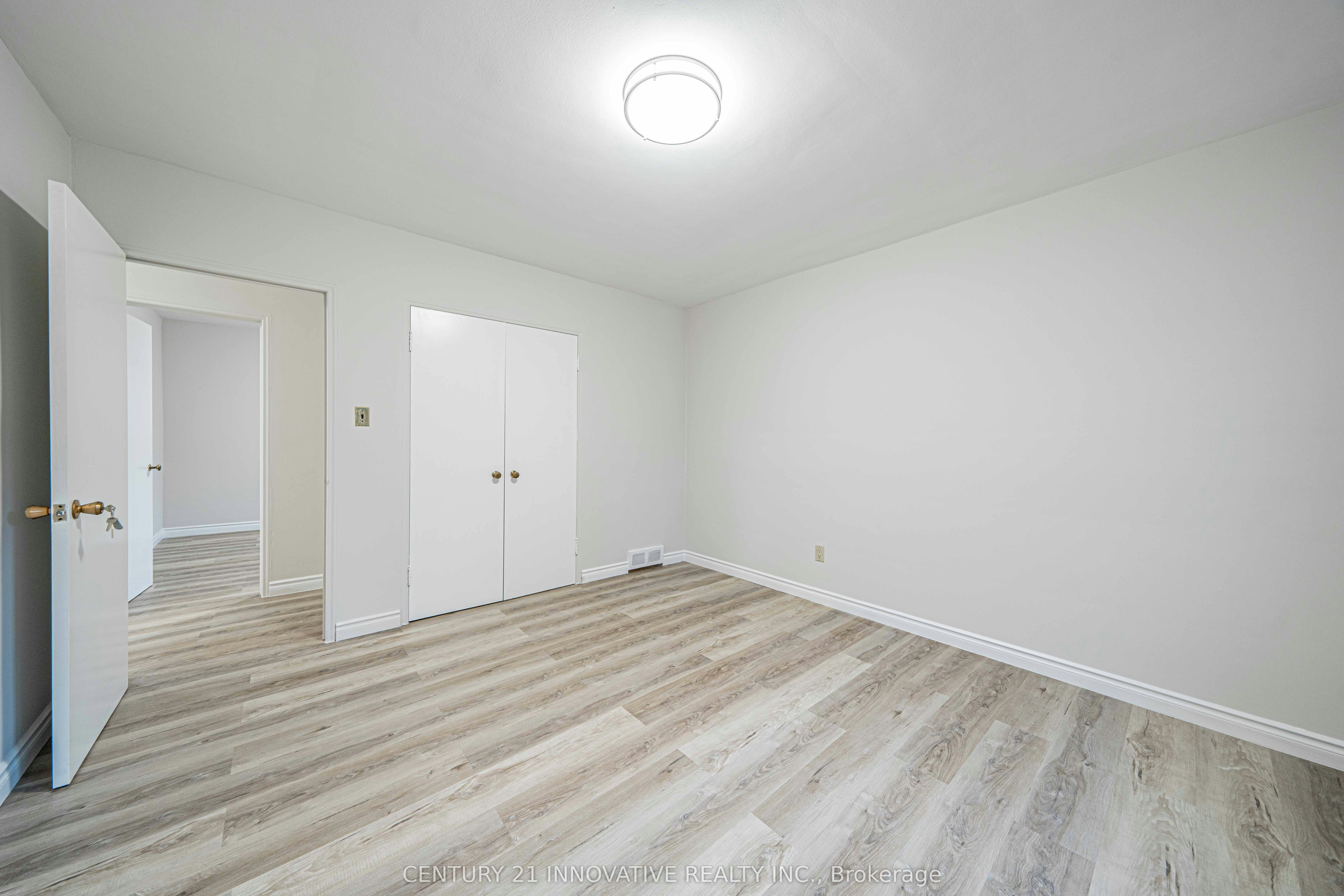 Upper-22 Carysfort Road, Toronto, ON, M8Z 4X2 - 19