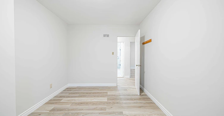 Upper-22 Carysfort Road, Toronto, ON, M8Z 4X2 - 25
