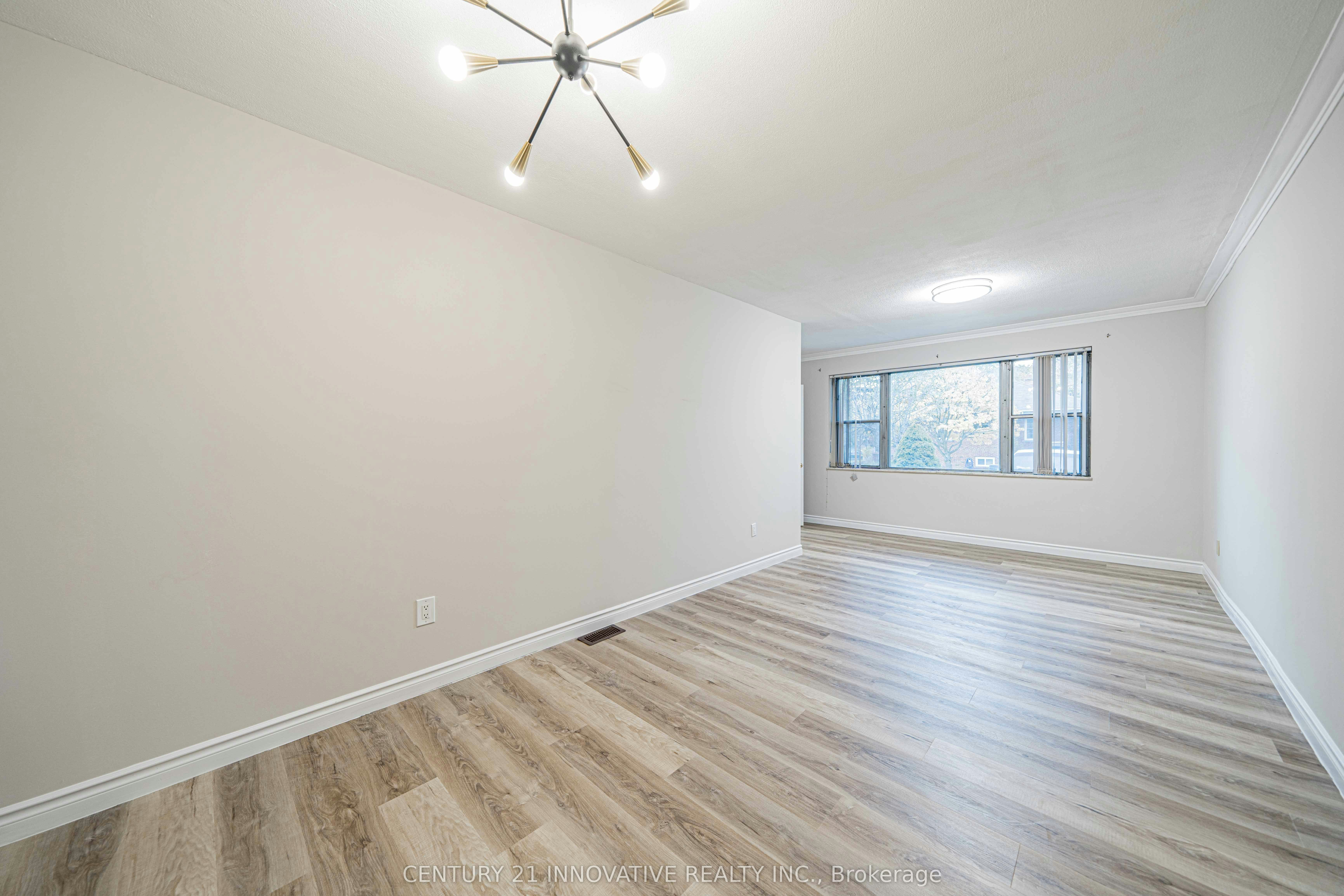 Upper-22 Carysfort Road, Toronto, ON, M8Z 4X2 - 9