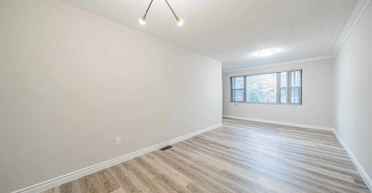 Upper-22 Carysfort Road, Toronto, ON, M8Z 4X2 - 9