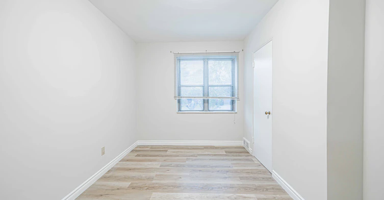 Upper-22 Carysfort Road, Toronto, ON, M8Z 4X2 - 22