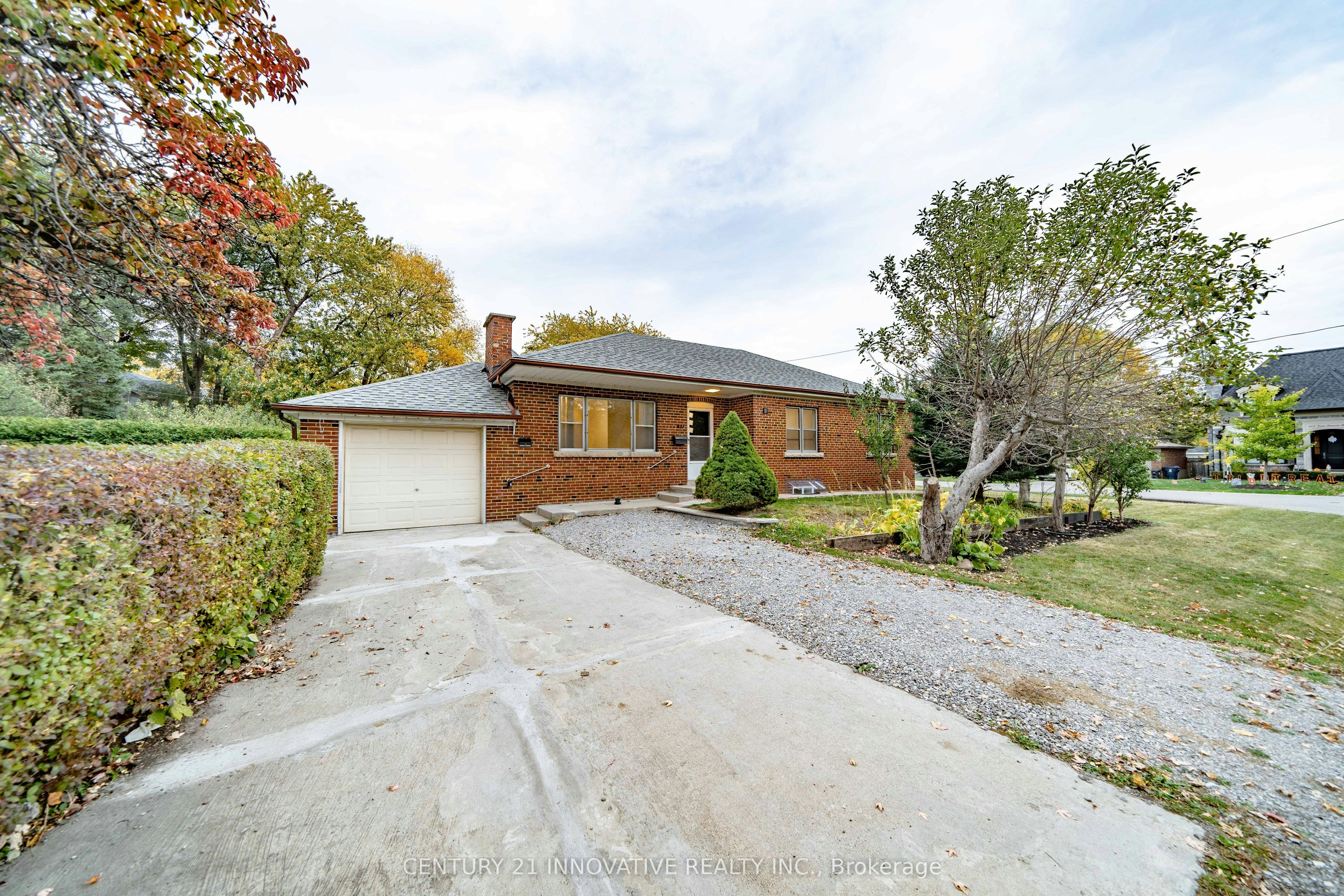 Upper-22 Carysfort Road, Toronto, ON, M8Z 4X2 - 3