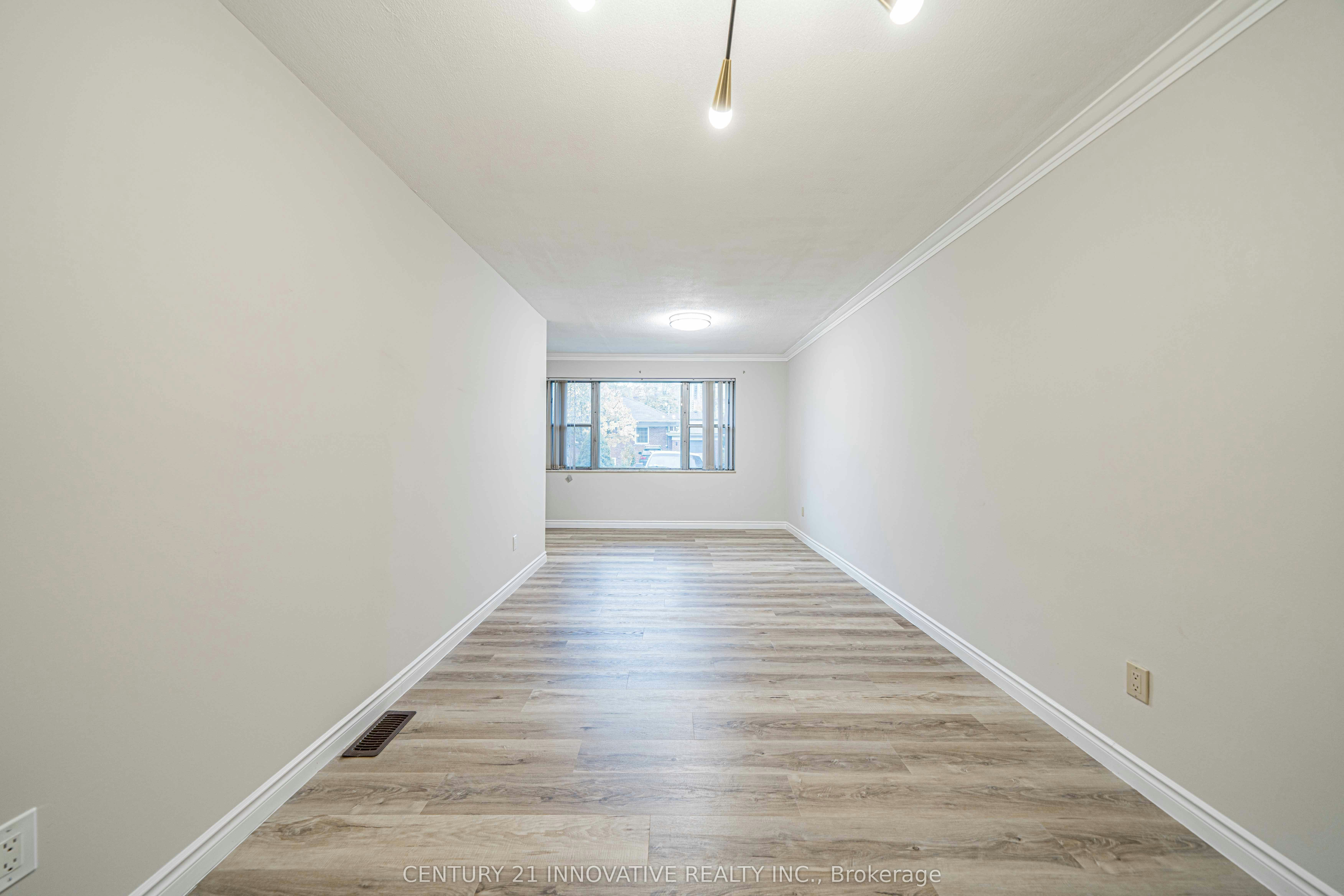 Upper-22 Carysfort Road, Toronto, ON, M8Z 4X2 - 10