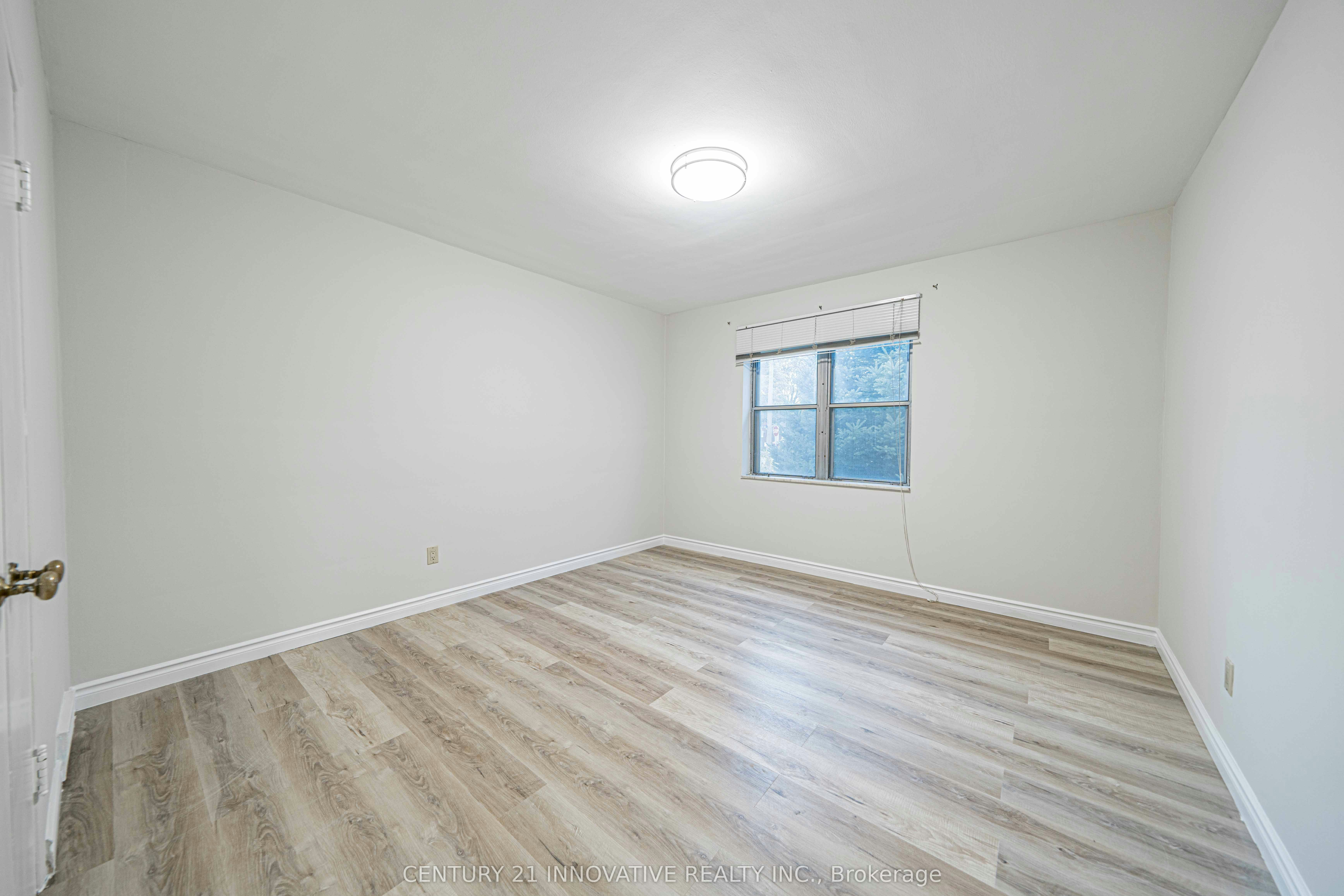 Upper-22 Carysfort Road, Toronto, ON, M8Z 4X2 - 17