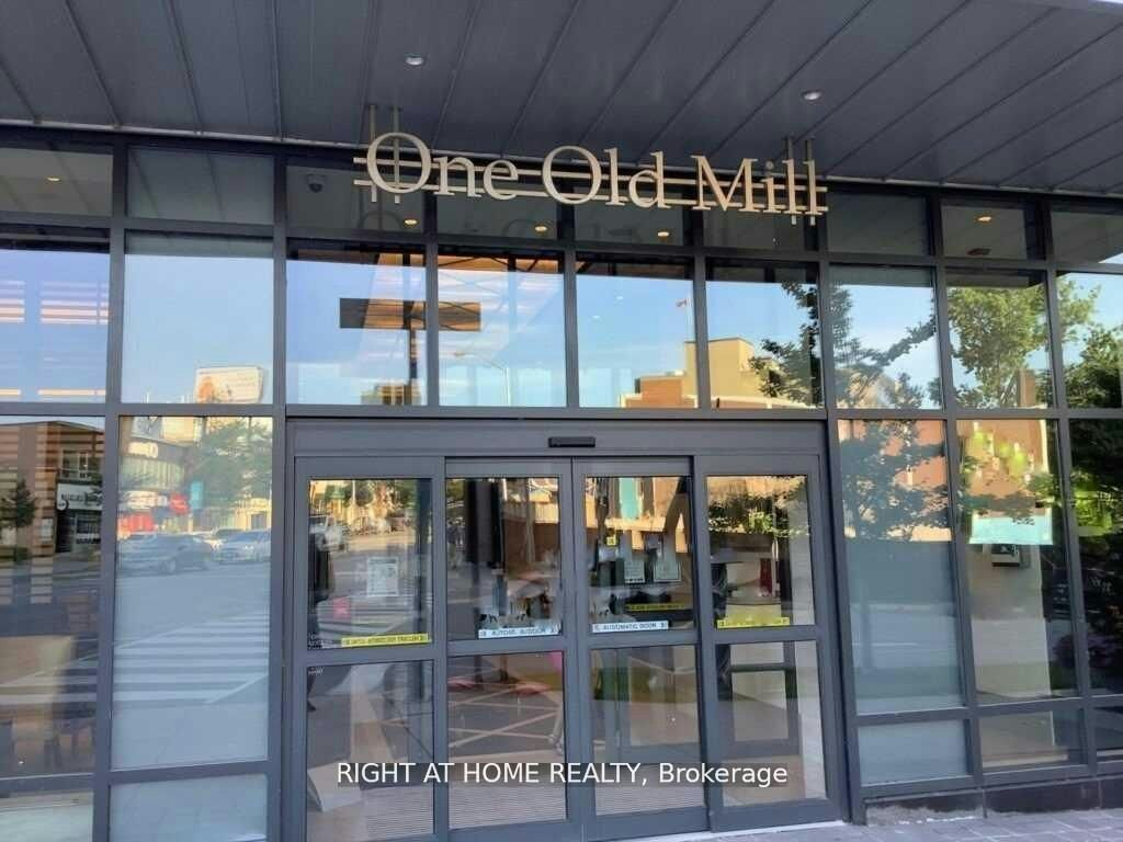 430-1 Old Mill Drive, Toronto, ON, M6S 0A1 - 4