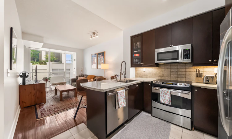 602-1910 Lake Shore Boulevard W