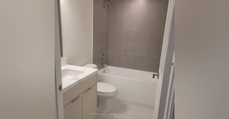 212-2825 Jane Street, Toronto, ON, M3N 0A8 - 9