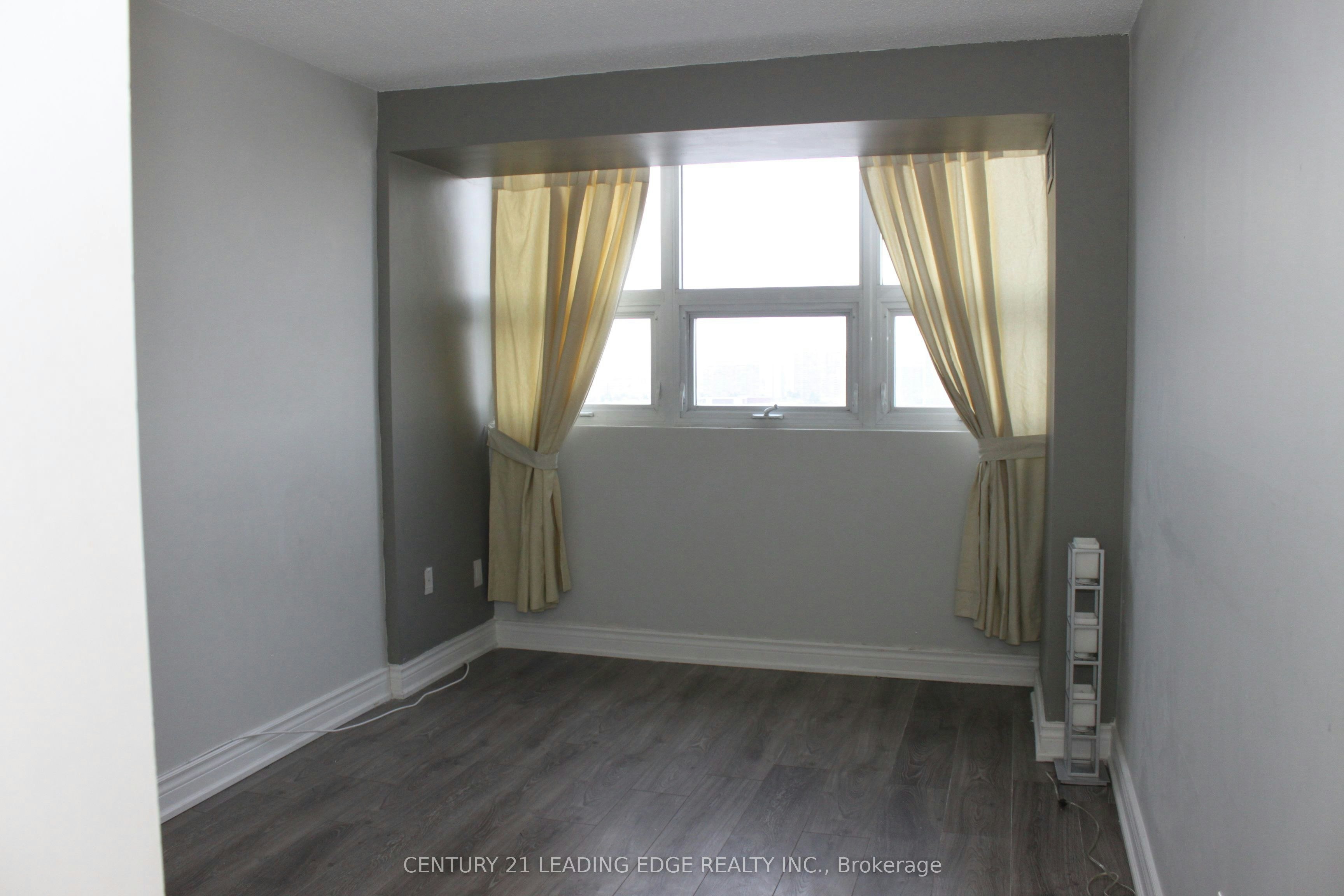 2002-8 Lisa Street, Brampton, ON, L6T 4S6 - 22
