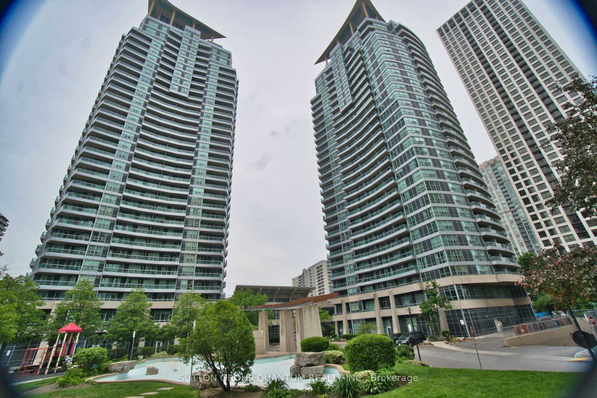2705-1 Elm Drive W, Mississauga, ON, L5B 4M1