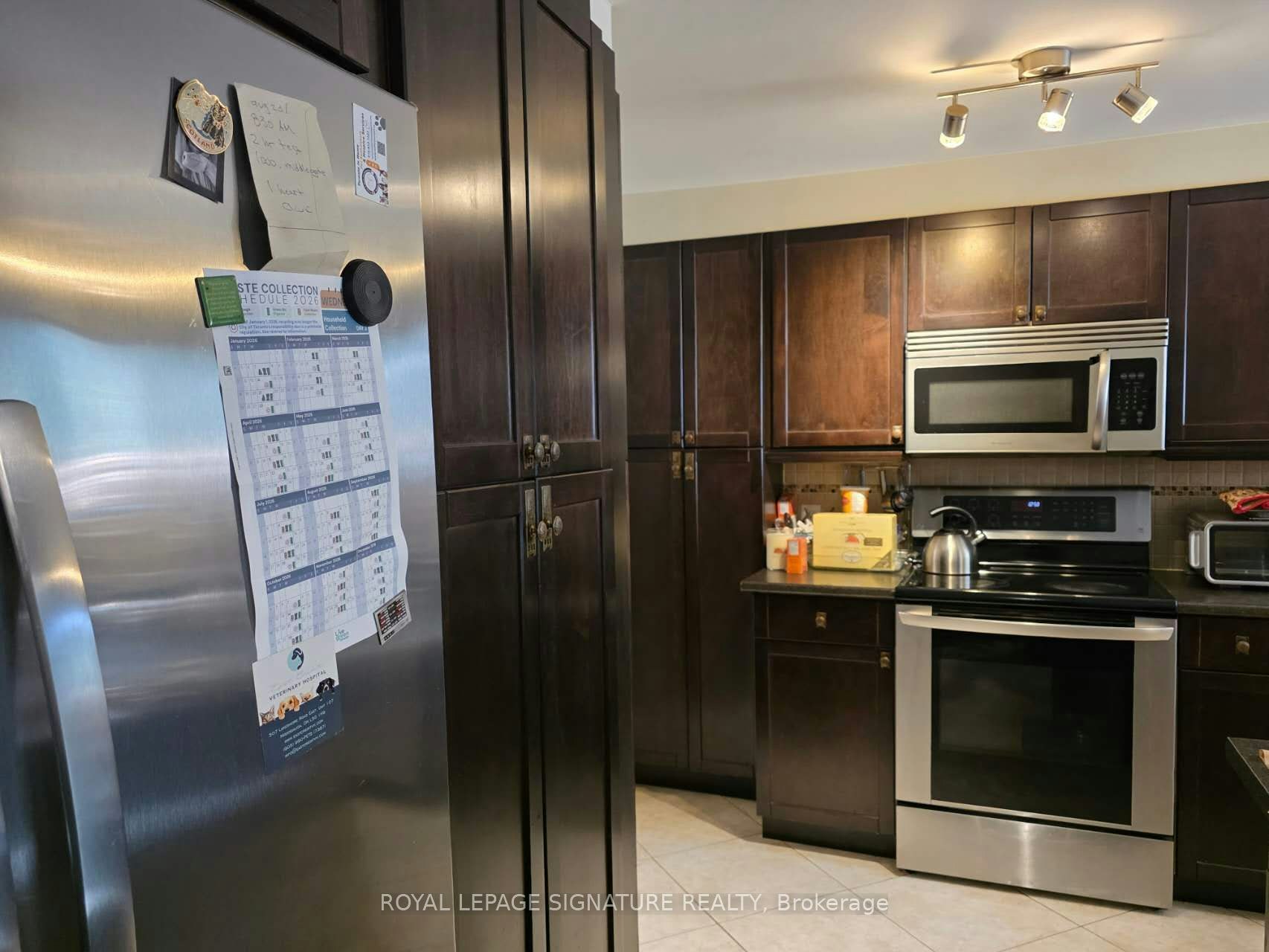 15 Twenty Ninth Street, Toronto, ON, M8W 3A9 - 2