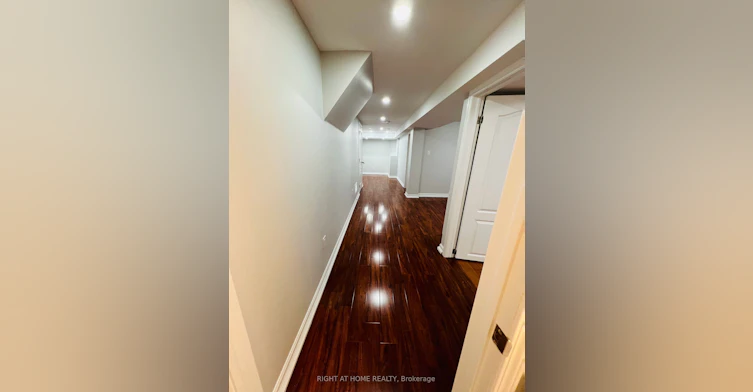Lower-314 Harrowsmith Drive, Mississauga, ON, L5R 1P7 - 5