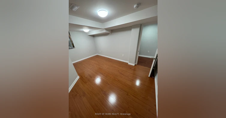 Lower-314 Harrowsmith Drive, Mississauga, ON, L5R 1P7 - 9