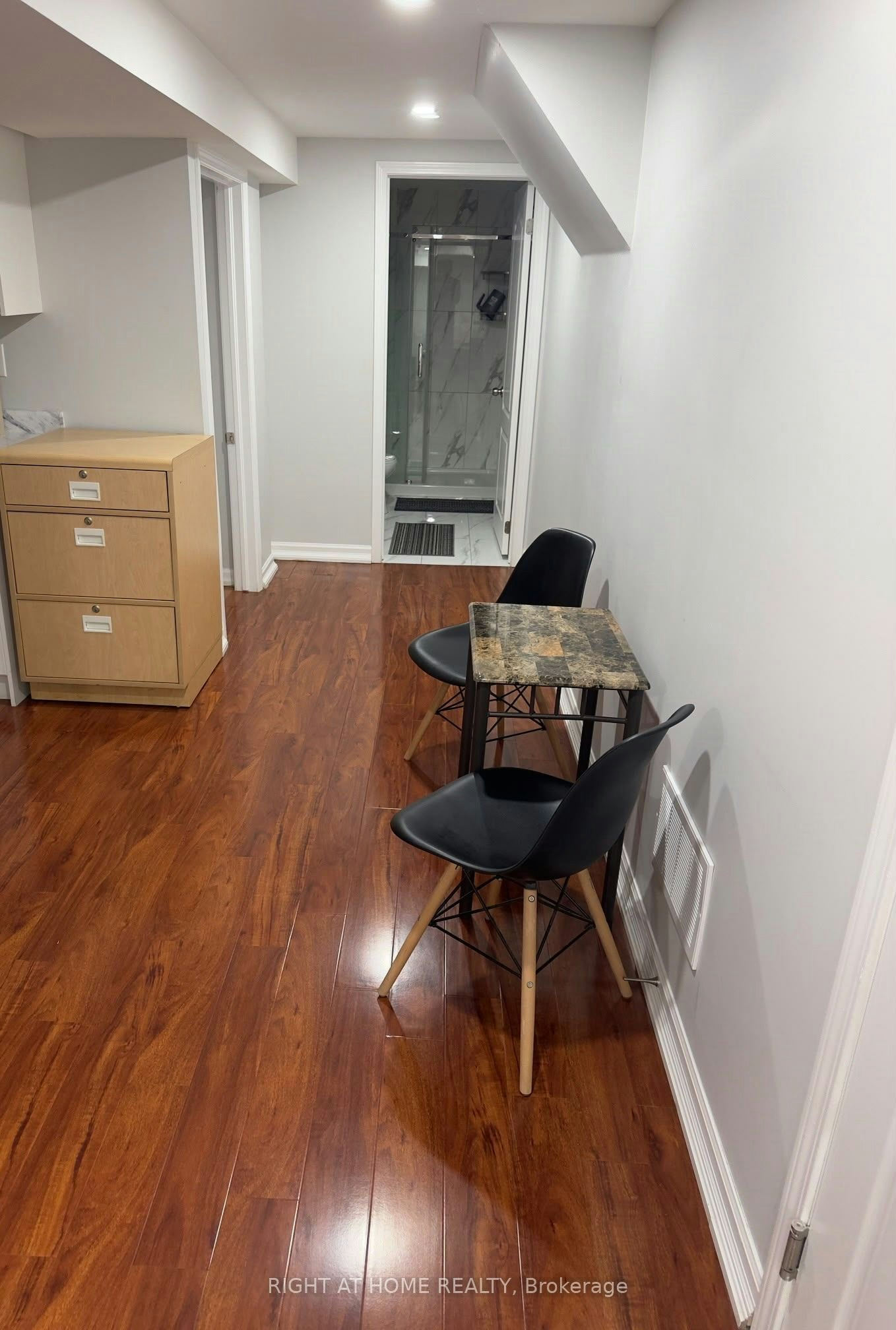 Lower-314 Harrowsmith Drive, Mississauga, ON, L5R 1P7 - 8