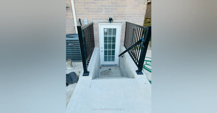 Lower-314 Harrowsmith Drive, Mississauga, ON, L5R 1P7