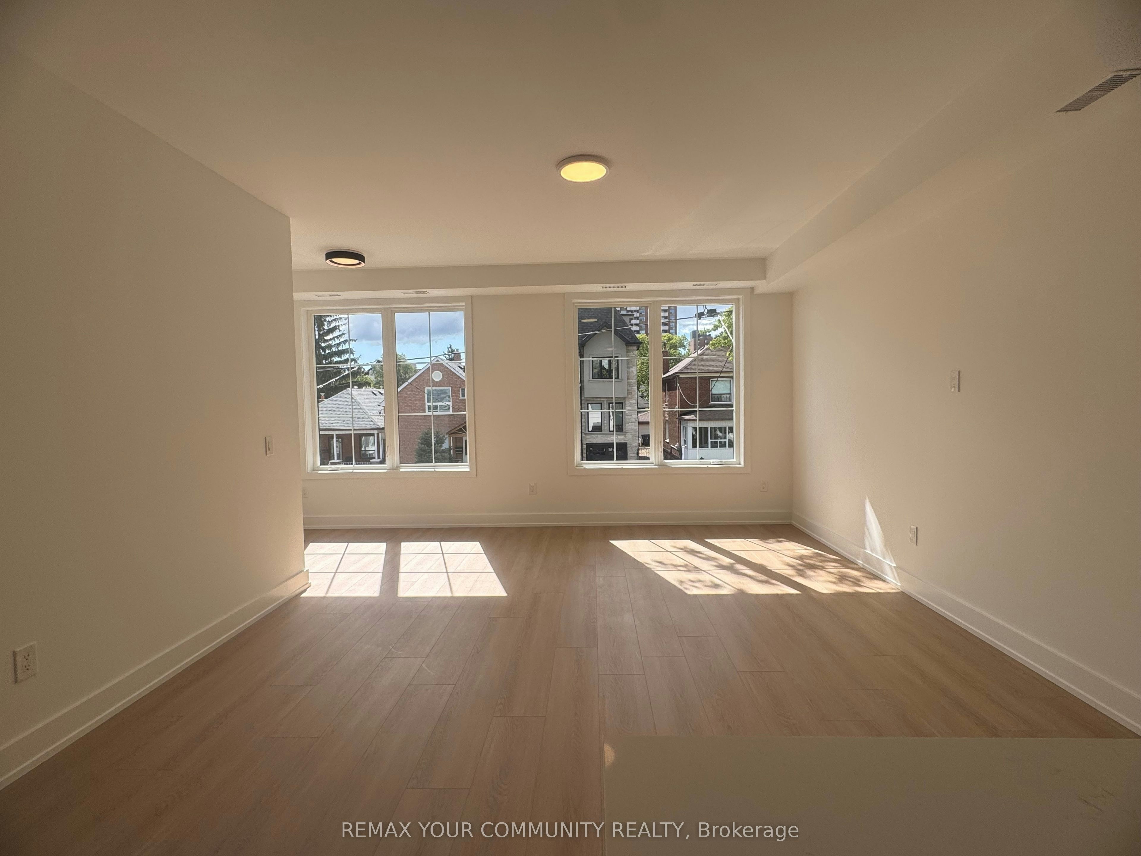 3-222 Belgravia Avenue, Toronto, ON, M6E 2M8 - 4