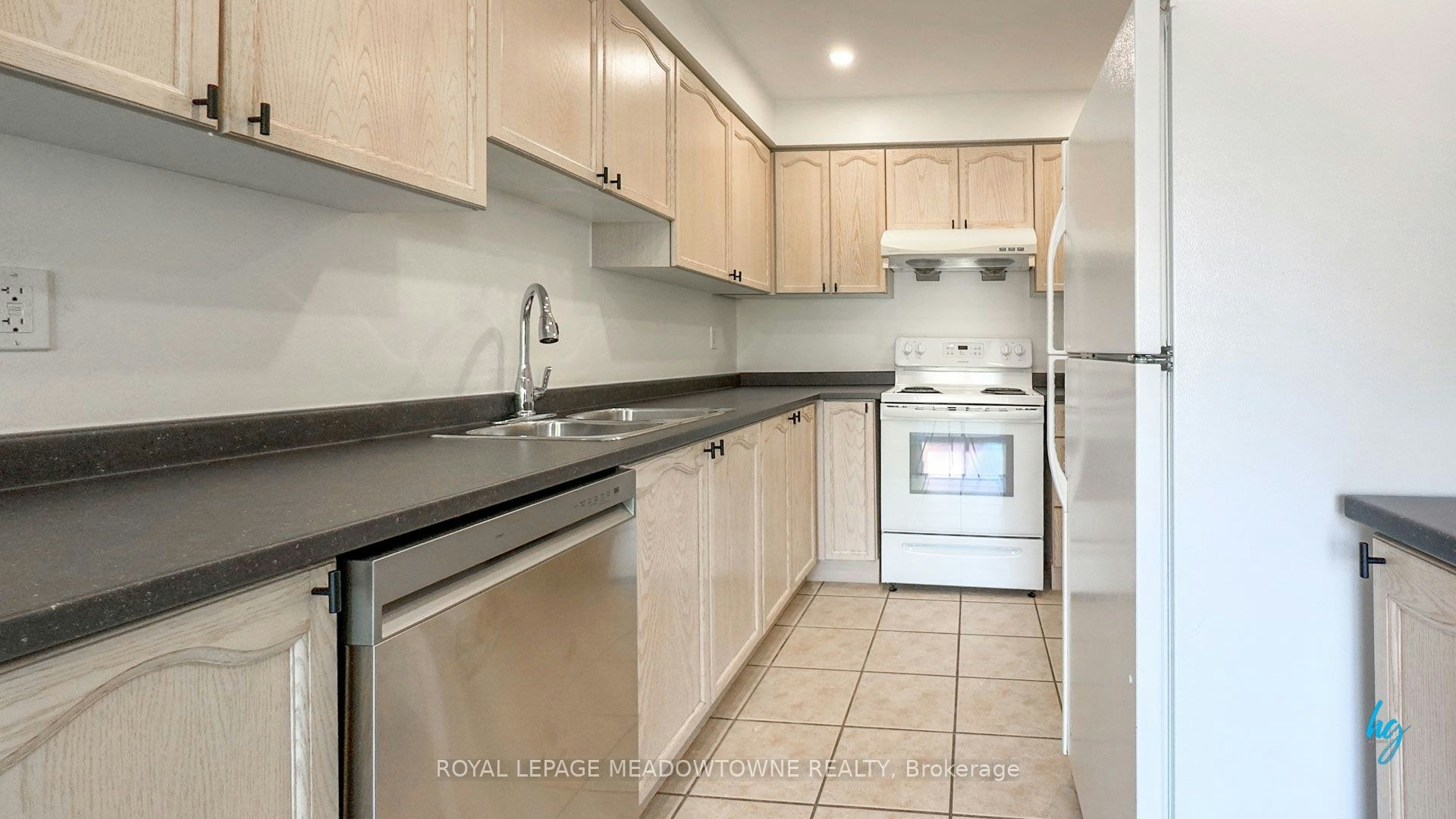 3561 Southwick Street, Mississauga, ON, L5M 7C4 - 7